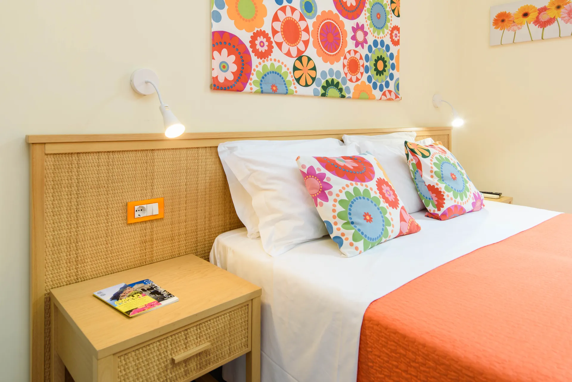 basic room sharon house hotel